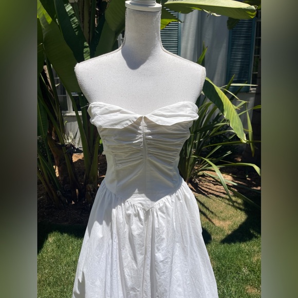 50s Vintage White Cotton Strapless Dress with Full Skirt - Picture 3 of 11